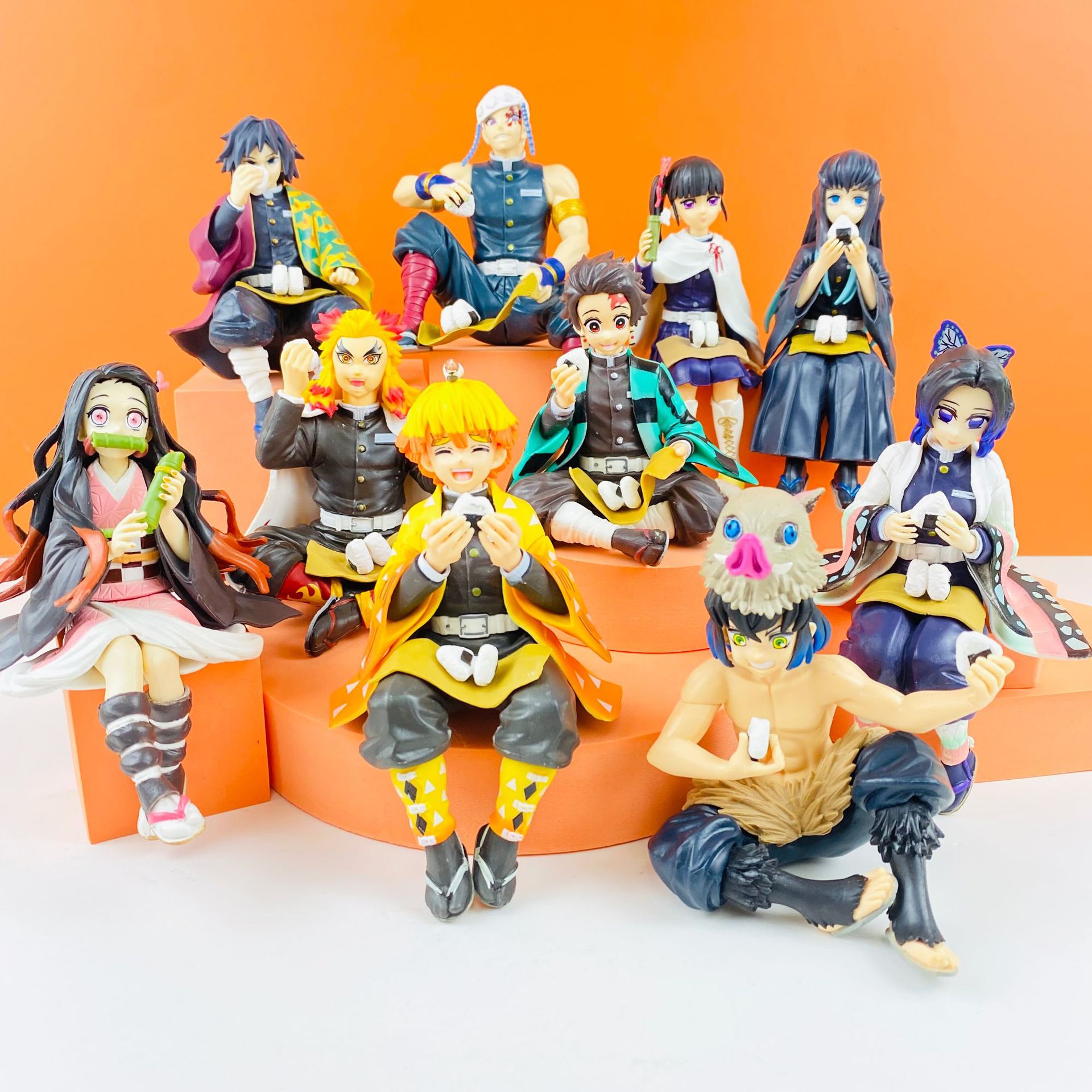 鬼灭之刃盲盒手办模型公仔玩具娃娃汽车蛋糕摆件炭治郎祢豆子彩盒