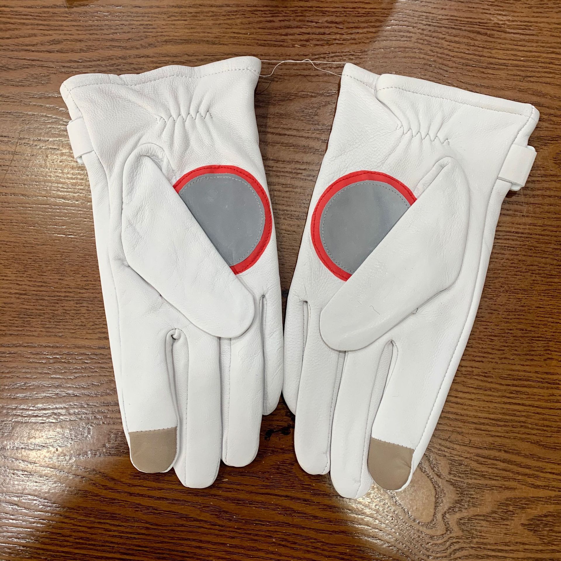 交通指挥安保安防执勤皮手套加绒保暖白色反光站岗铁骑巡逻棉手套