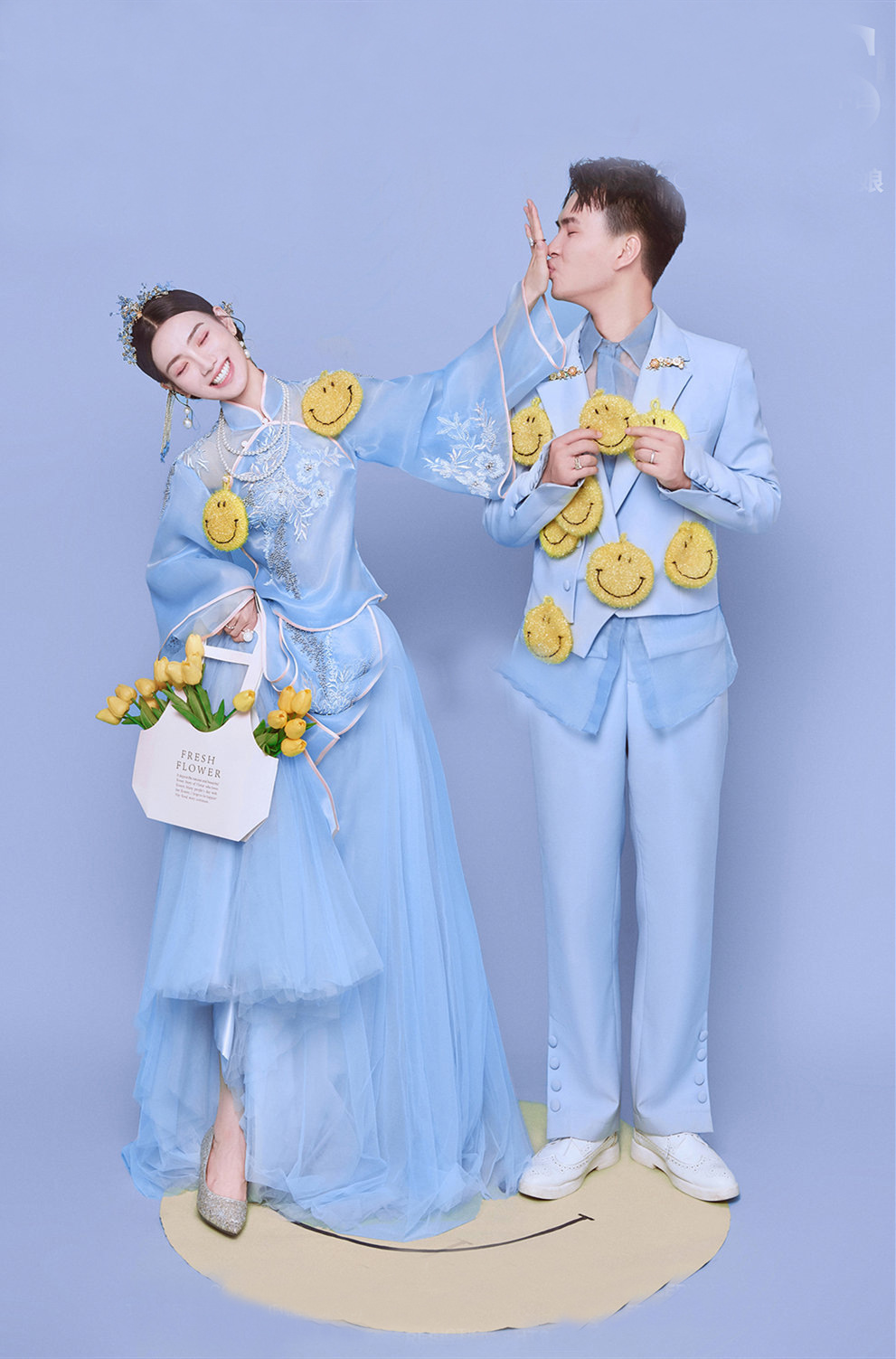 新款蓝色中式秀禾婚纱照影楼拍照主题服装情侣写真复古婚纱摄影