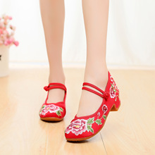 【愉悦】老北京绣花鞋民族风女鞋坡跟舞蹈女鞋复古鞋高跟鞋新娘鞋