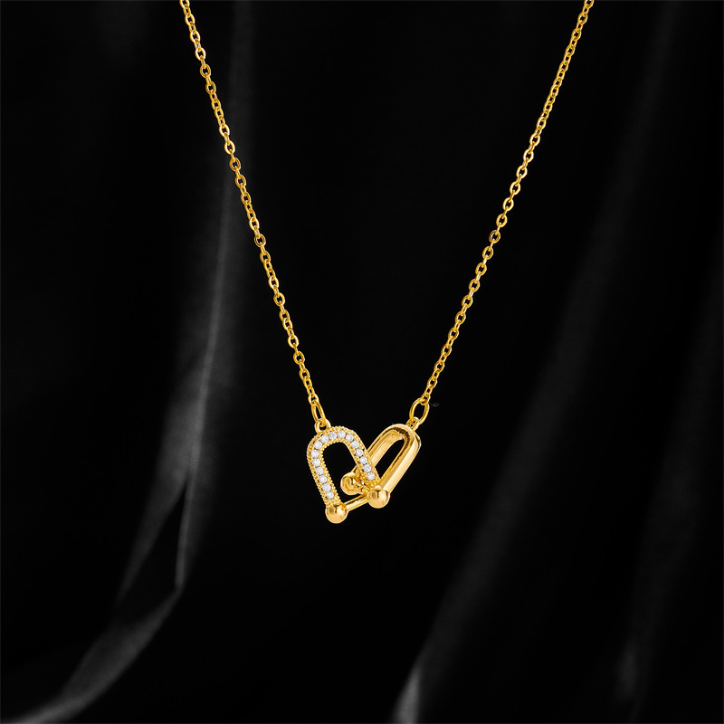 双环马蹄扣钛钢项链轻奢时尚ins风锁骨链高颜值镀金吊坠t家颈饰