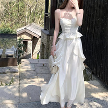 海边度假白色吊带裙子流行套装女夏季新款法式气质高级感半身长裙