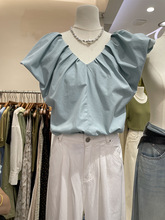韩国2024夏装新款法式V领显瘦设计感褶皱泡泡袖衬衫上衣女