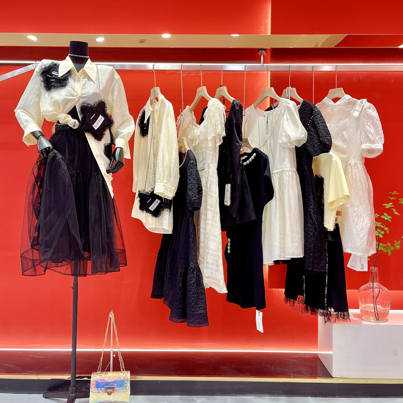 影儿春夏品牌折扣女装批发尾货撤柜清仓一手货源连衣裙杭州四季青