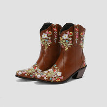外贸女靴秋冬英伦风刺绣女短筒靴粗跟中跟套筒女及踝靴方头短靴子
