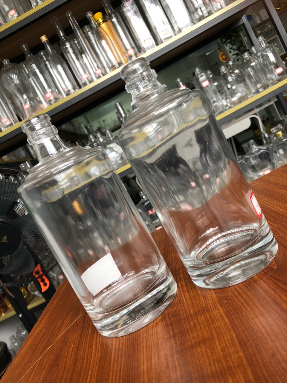 广州明鹰玻璃新款设计酱香型白酒酒瓶茅形瓶玻璃瓶酒瓶喷涂酱色瓶