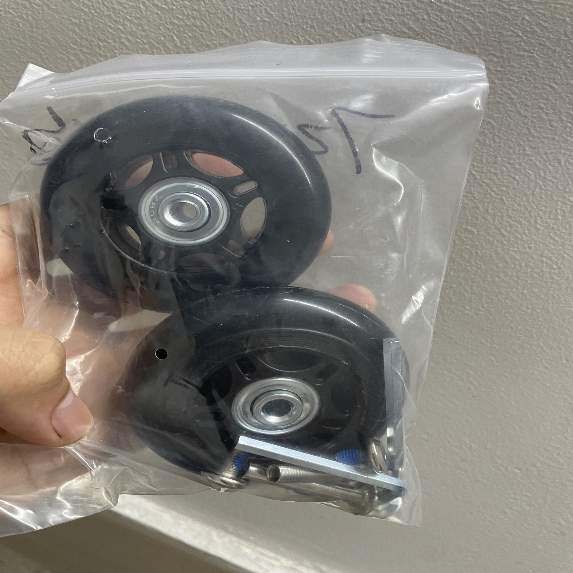 跨境静音拉杆箱万向轮 橡胶万向脚轮 旅行箱轴承维修行李箱更换轮