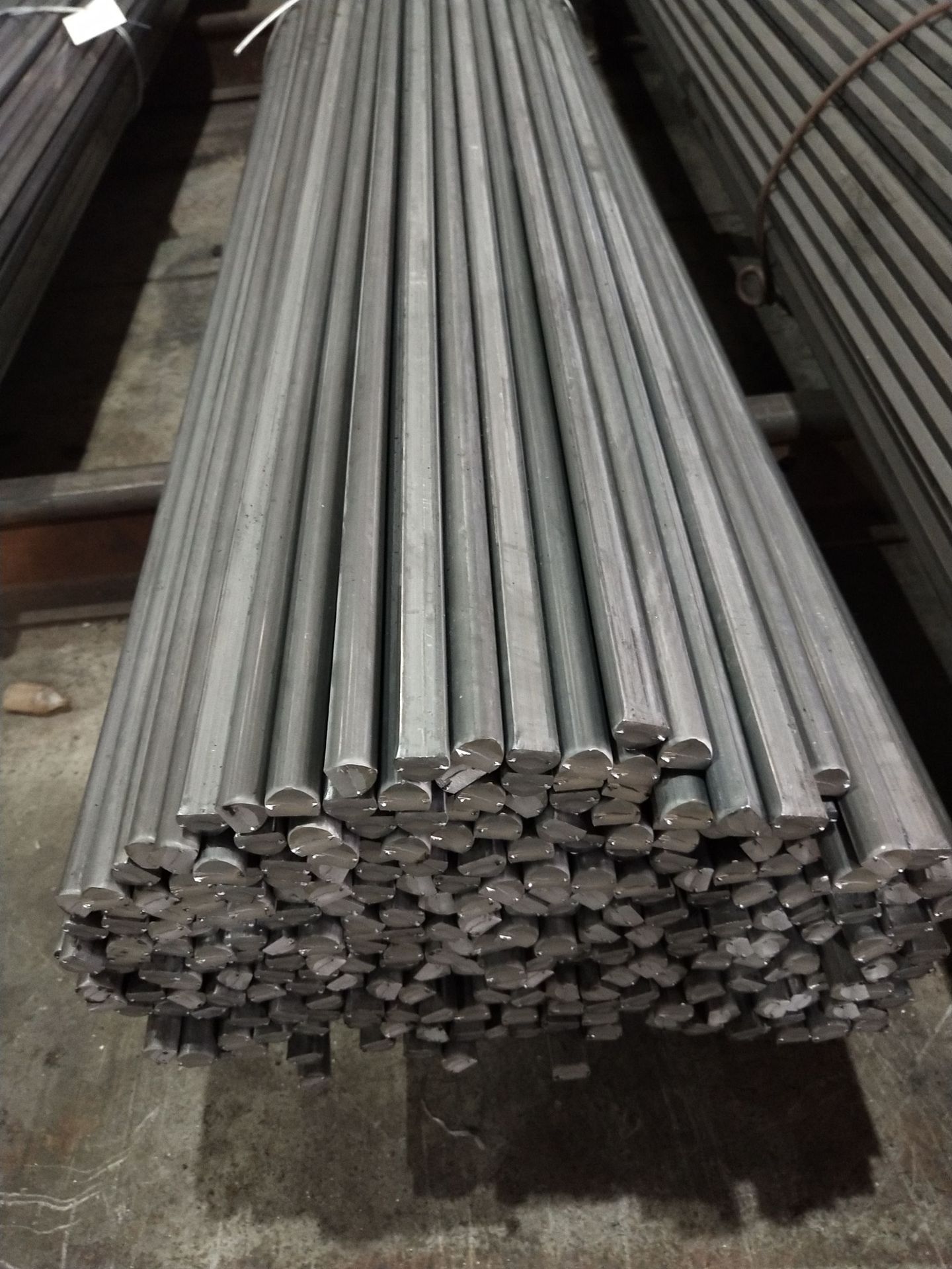 厂家定制加工装配建筑模板用冷拉三角钢直角90两角倾角冷拉钢钢材