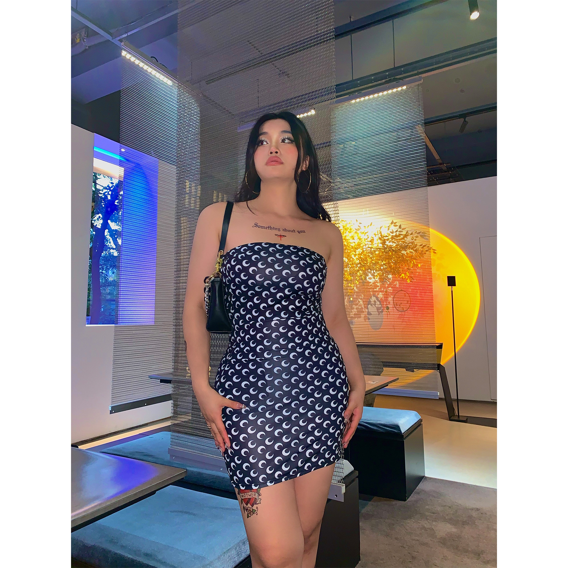 楠哥微胖辣妹吊带连衣裙女夏季大码胖mm修身显瘦一字肩包臀短裙春