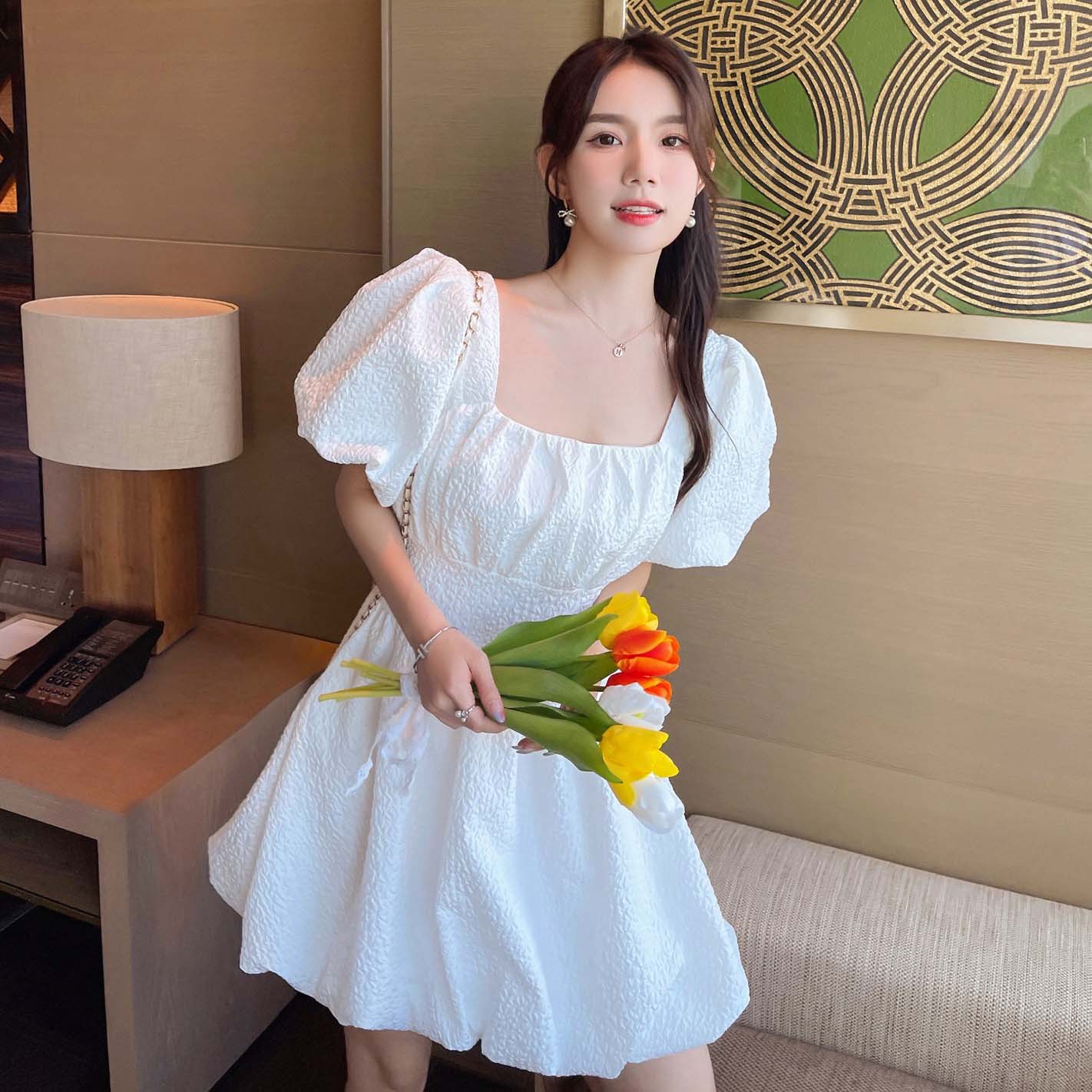 实拍2021夏装收腰法式泡泡袖方领短袖连衣裙灯笼蓬蓬裙