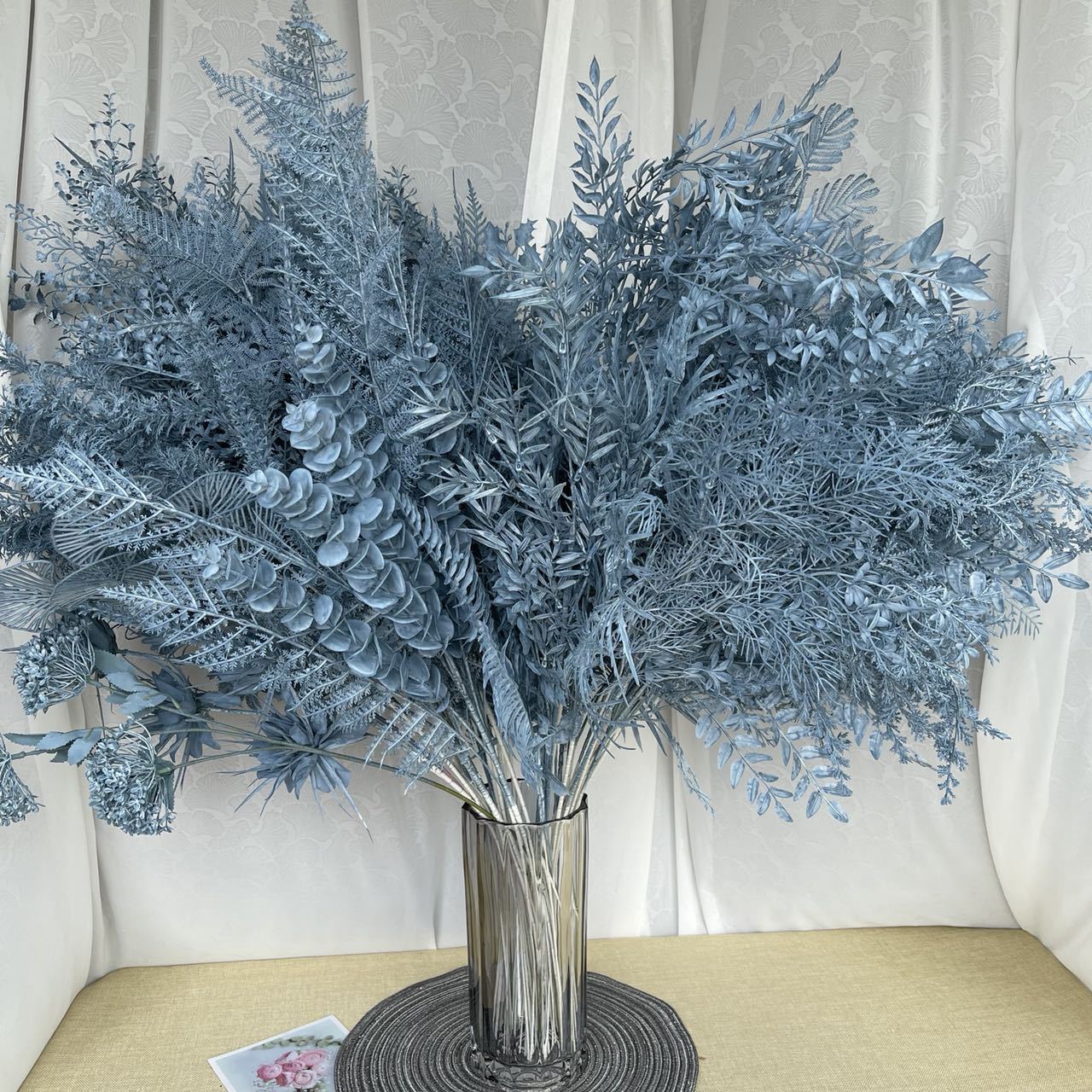 灰蓝色雾霾蓝色系花材婚礼堂吊顶装饰婚庆场地布置绿植仿真花