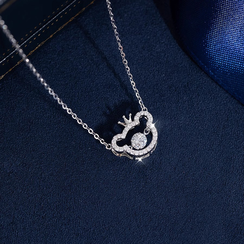 小熊项链女轻奢气质ins跳动的心锆石吊坠钛钢锁骨链网红同款饰品