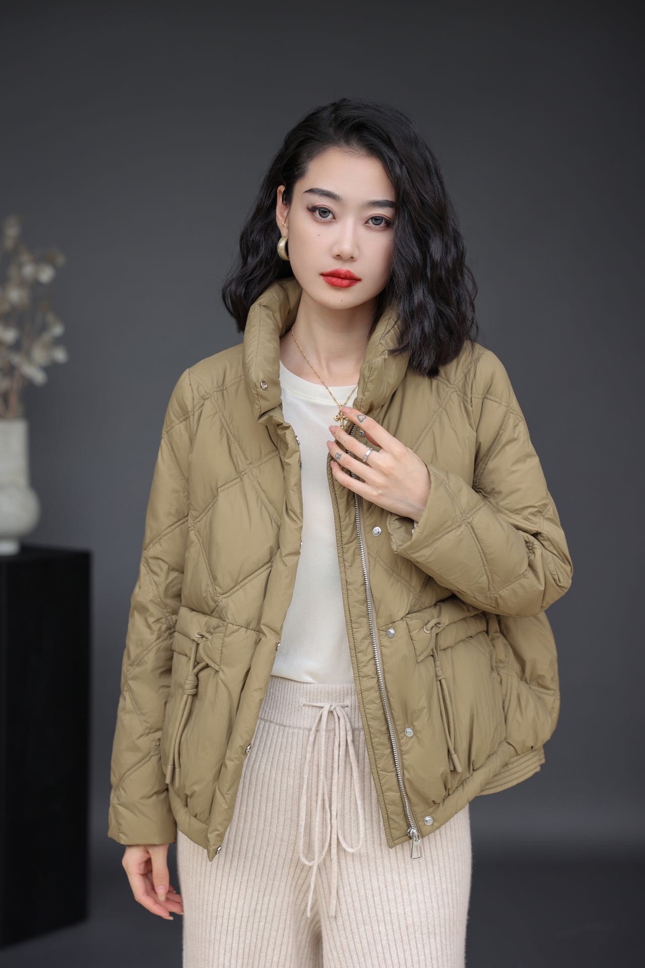 韩版简约款羽绒服高品质短款冬季外套纯色休闲90绒白鸭绒服外套女