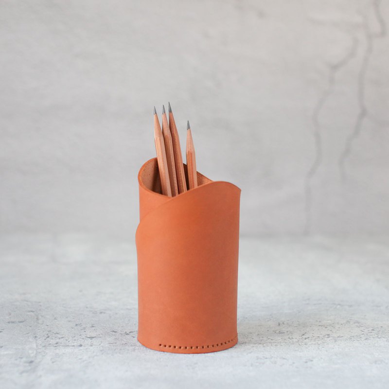 韩式圆柱形办公用品文具笔筒 桌面皮革收纳筐 化妆刷收纳筒