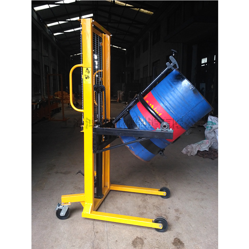 油桶搬运车塑料桶圆桶手推车夹叉车抓桶器铁桶拖车拉油桶的小推车