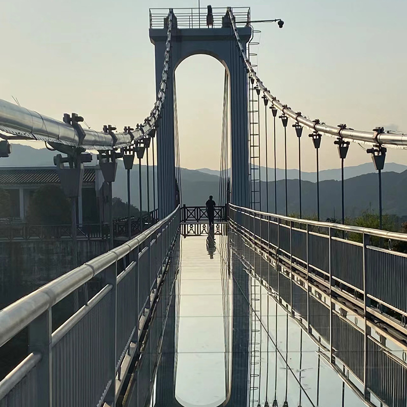 玻璃观景台景区网红打卡项目高空玻璃栈道悬廊户外游乐设备厂家