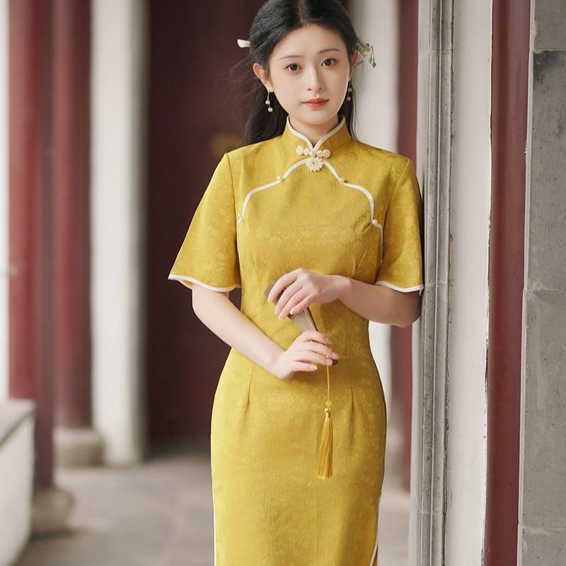 现货直销夏季新款复古文艺风温柔风旗袍亮黄提花缎双开襟开叉旗袍