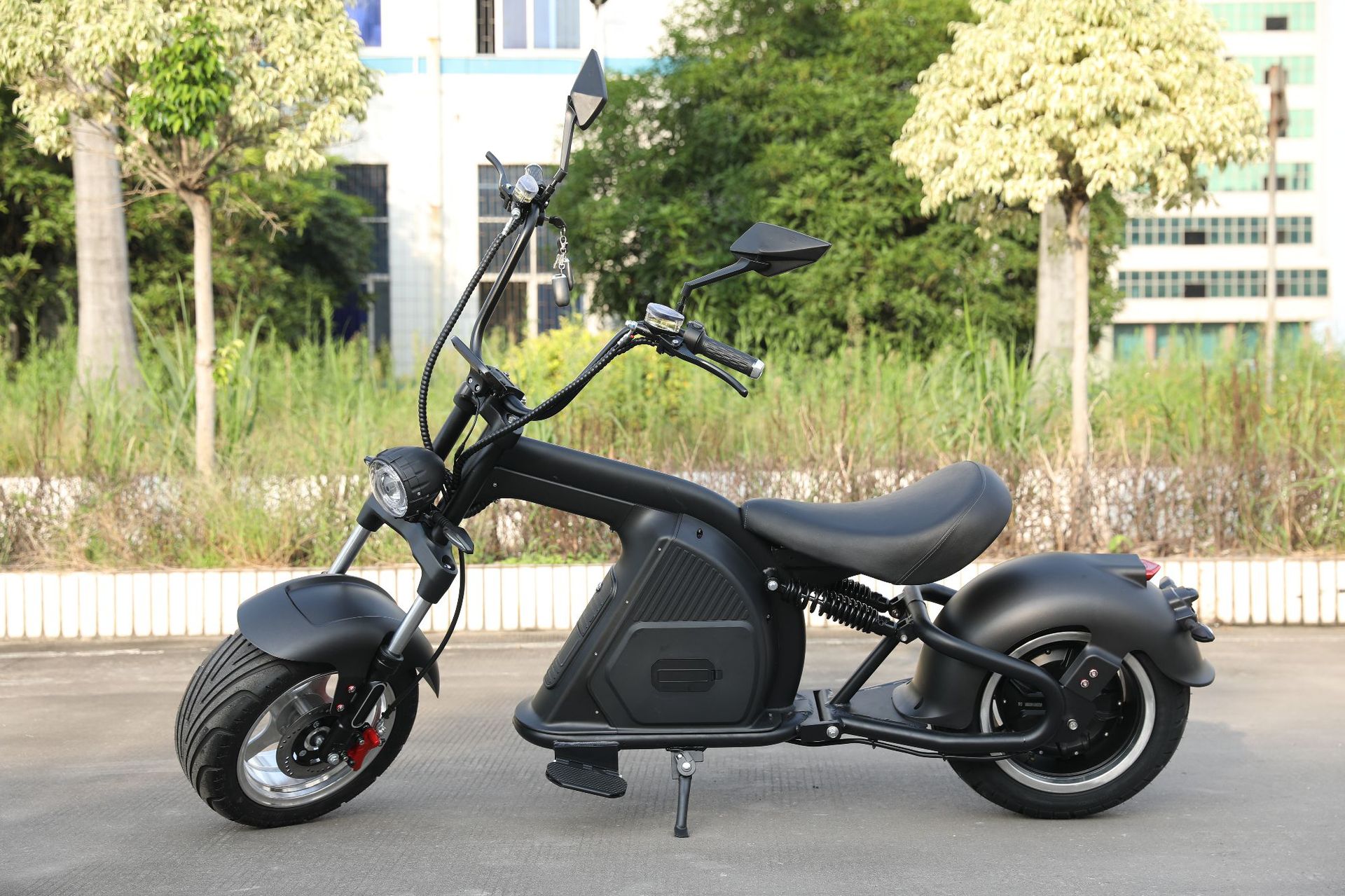 哈雷m8电动车 成人男女代步车 带尾灯带减震新款双人宽轮滑板车