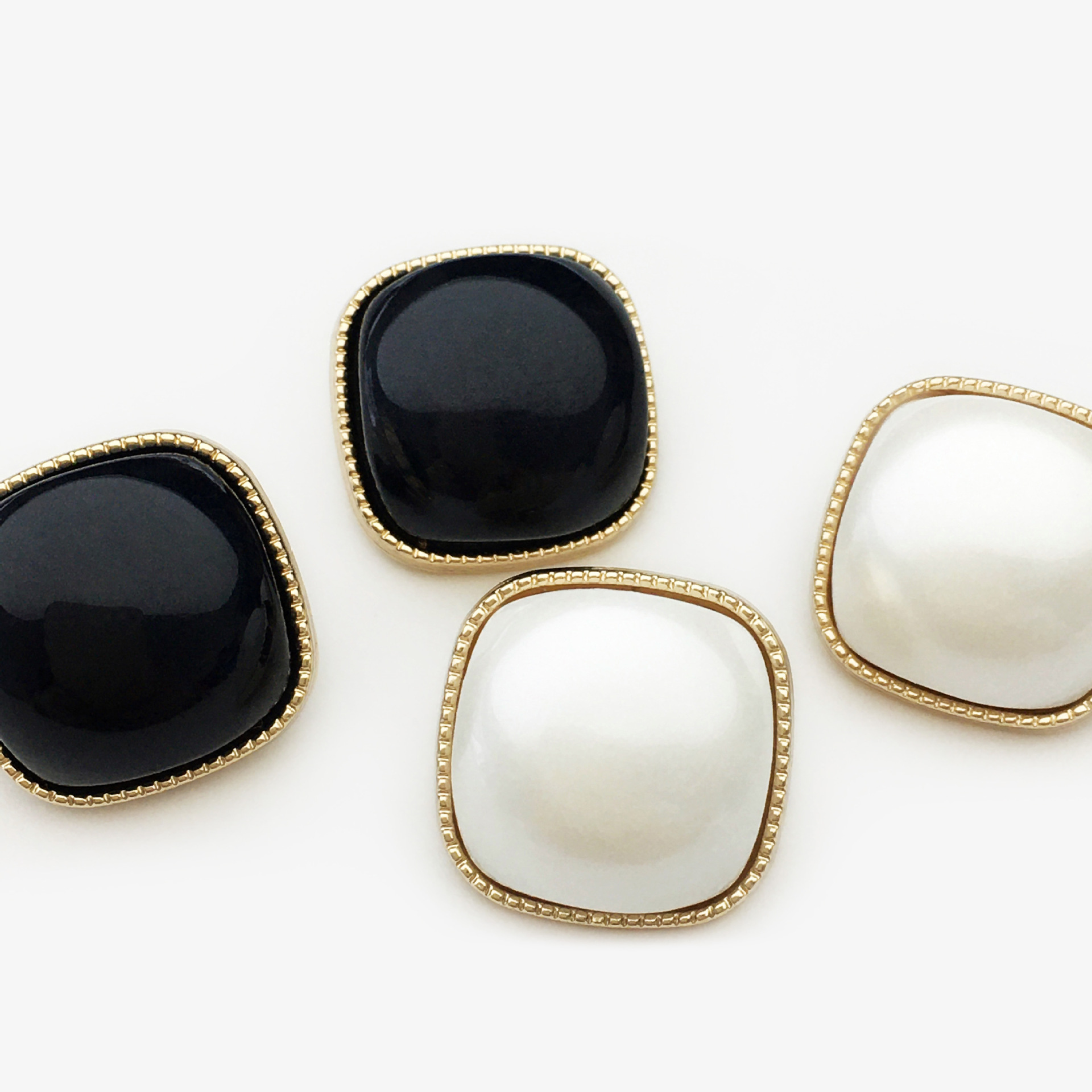 正方形四方纽扣衬衫毛衣开衫裙子针织衫扣子装饰雪纺女上衣服钮扣