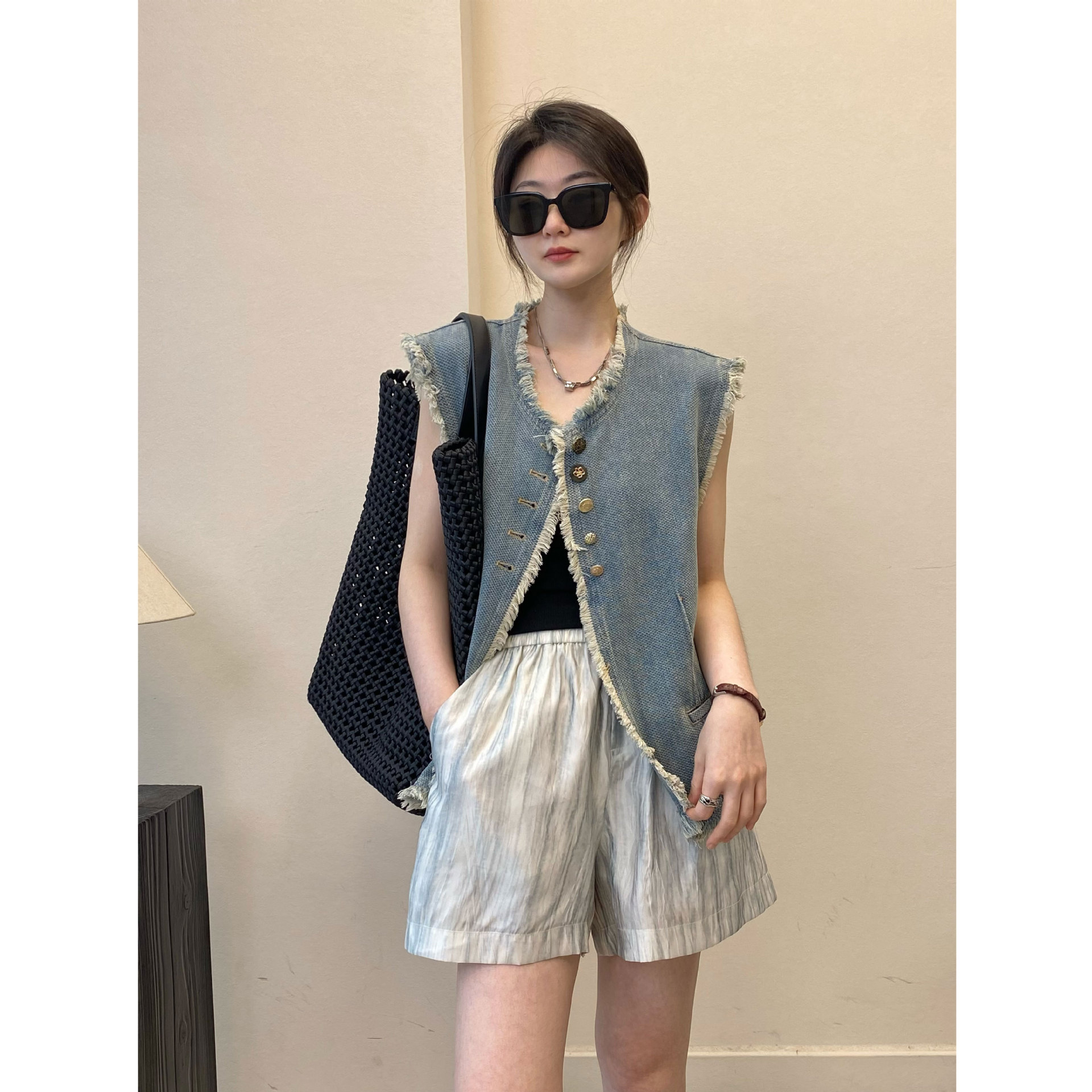 牛仔马甲女韩图片-海量高清牛仔马甲女韩图片大全 - 阿里巴巴