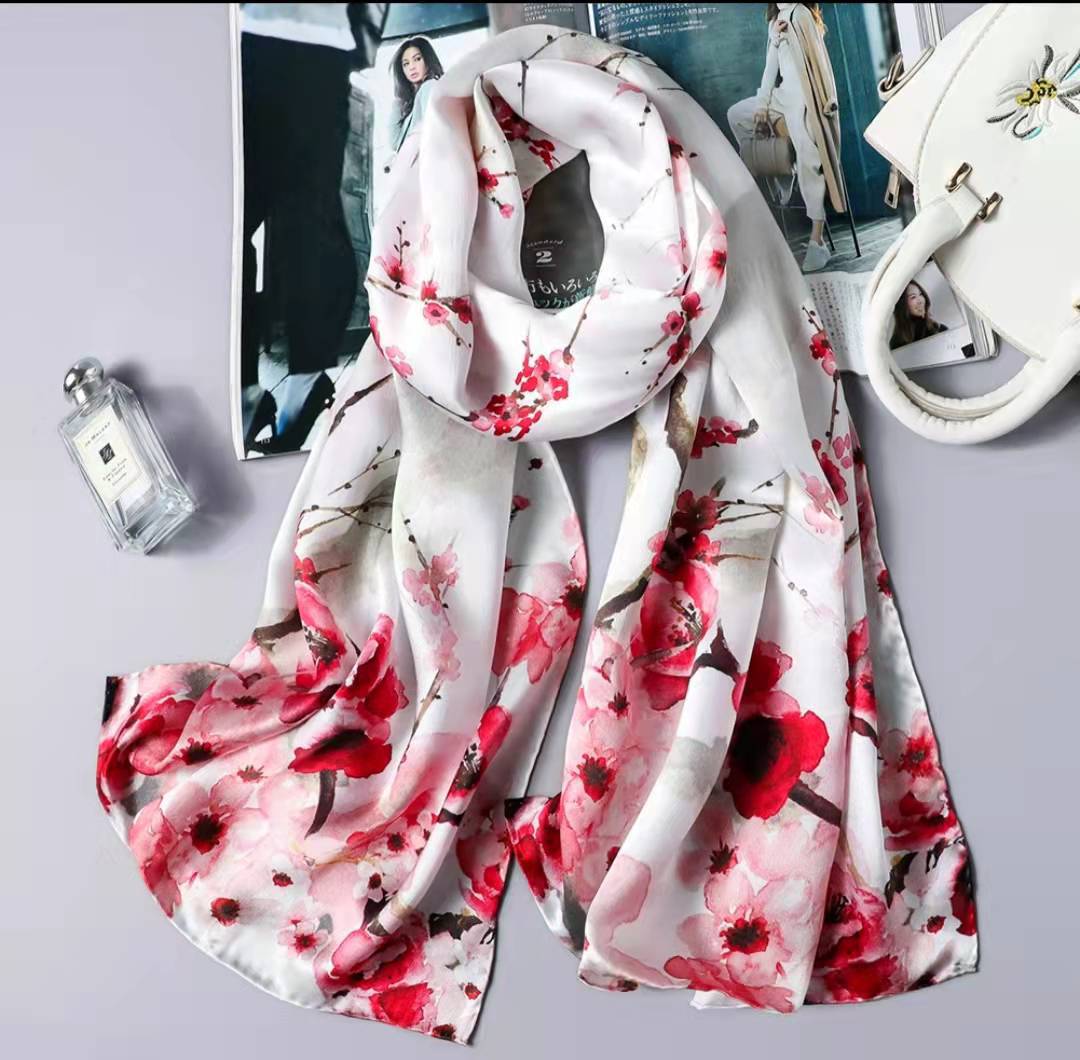 2021新款中国风真丝丝巾女纯桑蚕丝喷绘缎面手工卷边长款围巾批发