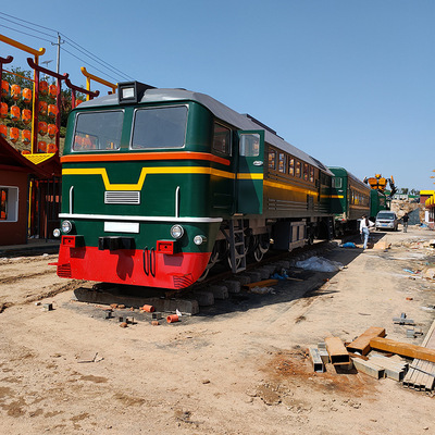 营业版美食复古绿皮火车头 仿真东风内燃机车商场景区大型摆件