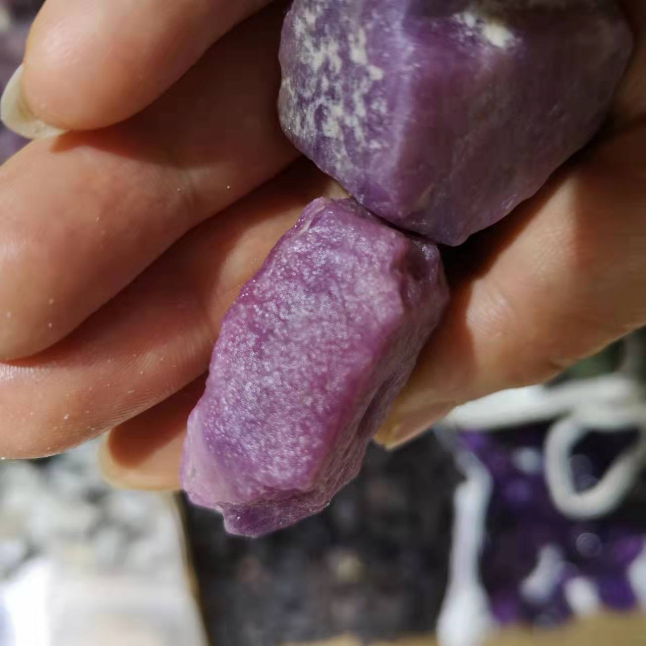 批发天然缅甸红刚玉原石 红宝石大颗粒 雕件料