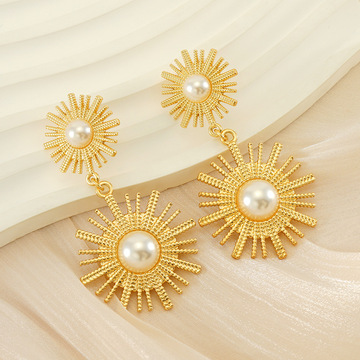 欧美跨境复古圆形太阳花珍珠耳环气质个性时尚珍珠钛钢镀金耳饰女