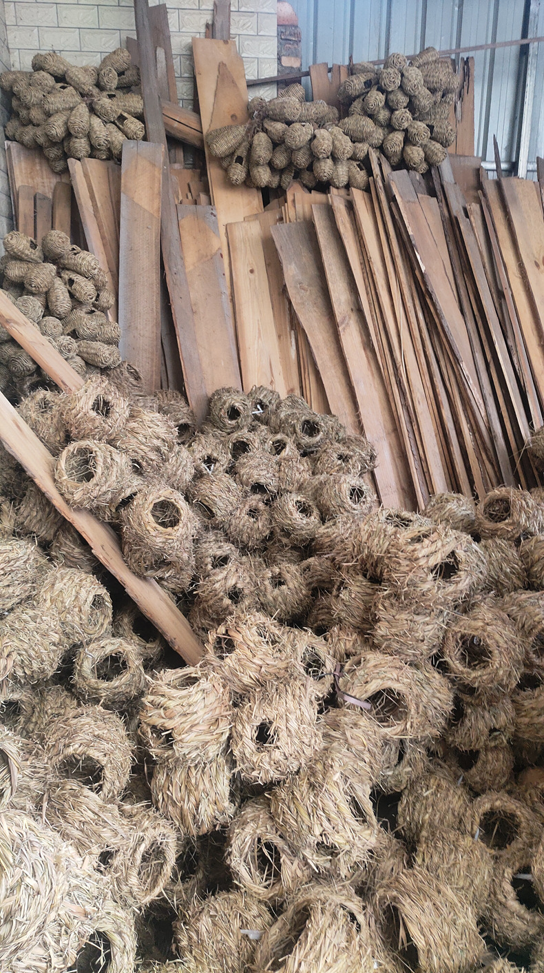 跨境草编鸟窝保暖透气鸟巢编织鸟笼户外园林装饰草窝挂窝小宠用品