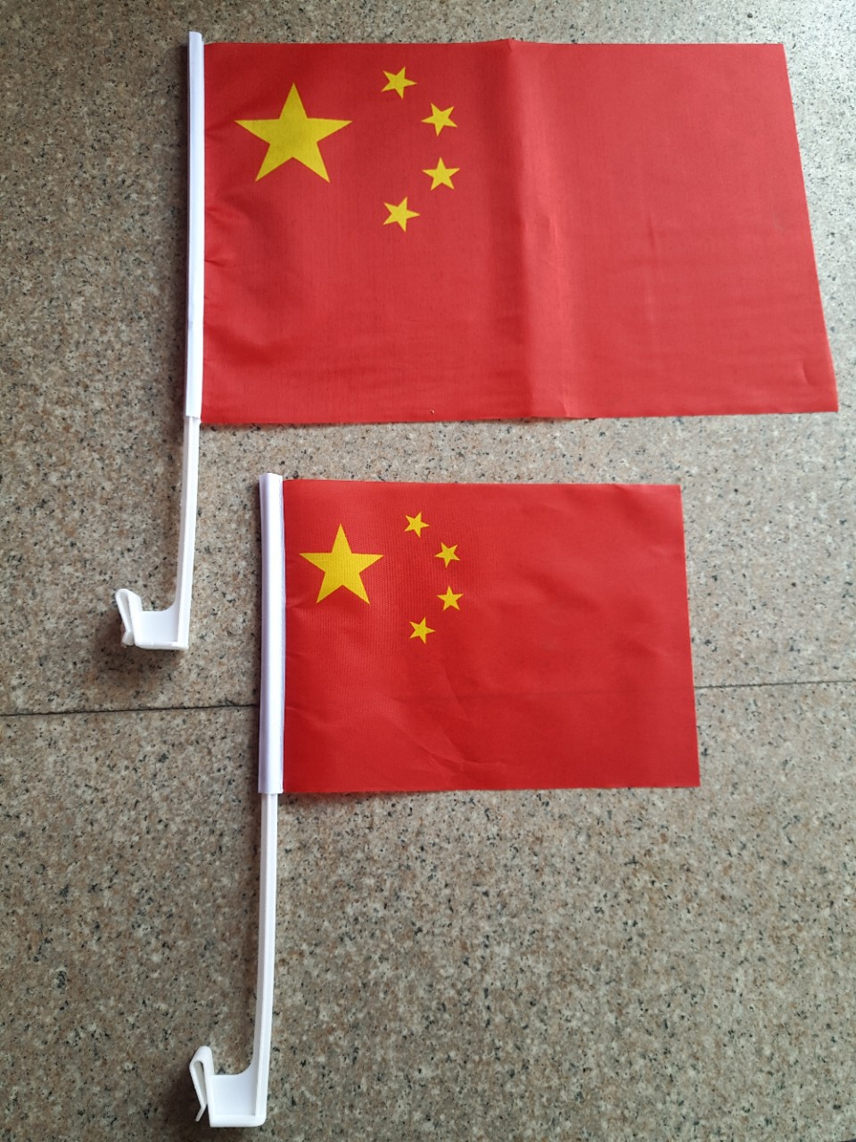 国庆节国旗五星红旗卡扣红旗车旗批发江湖地摊热卖节庆活动小礼品