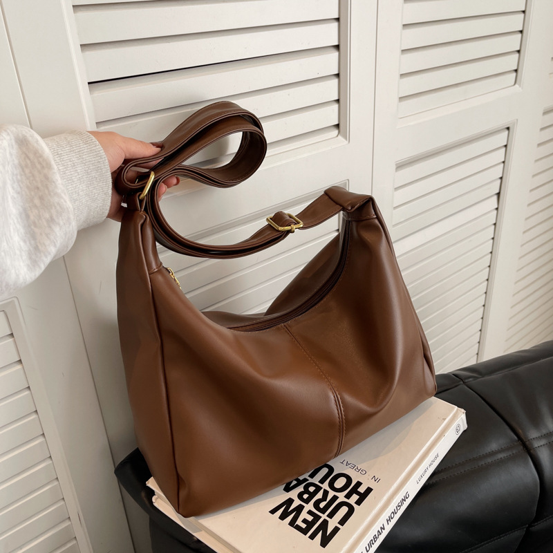 Retro Tote Women's 2022 Autumn and Winter New Fashion Simple Shoulder Bag Soft Leather Versatile Messenger Bag Tote Bag