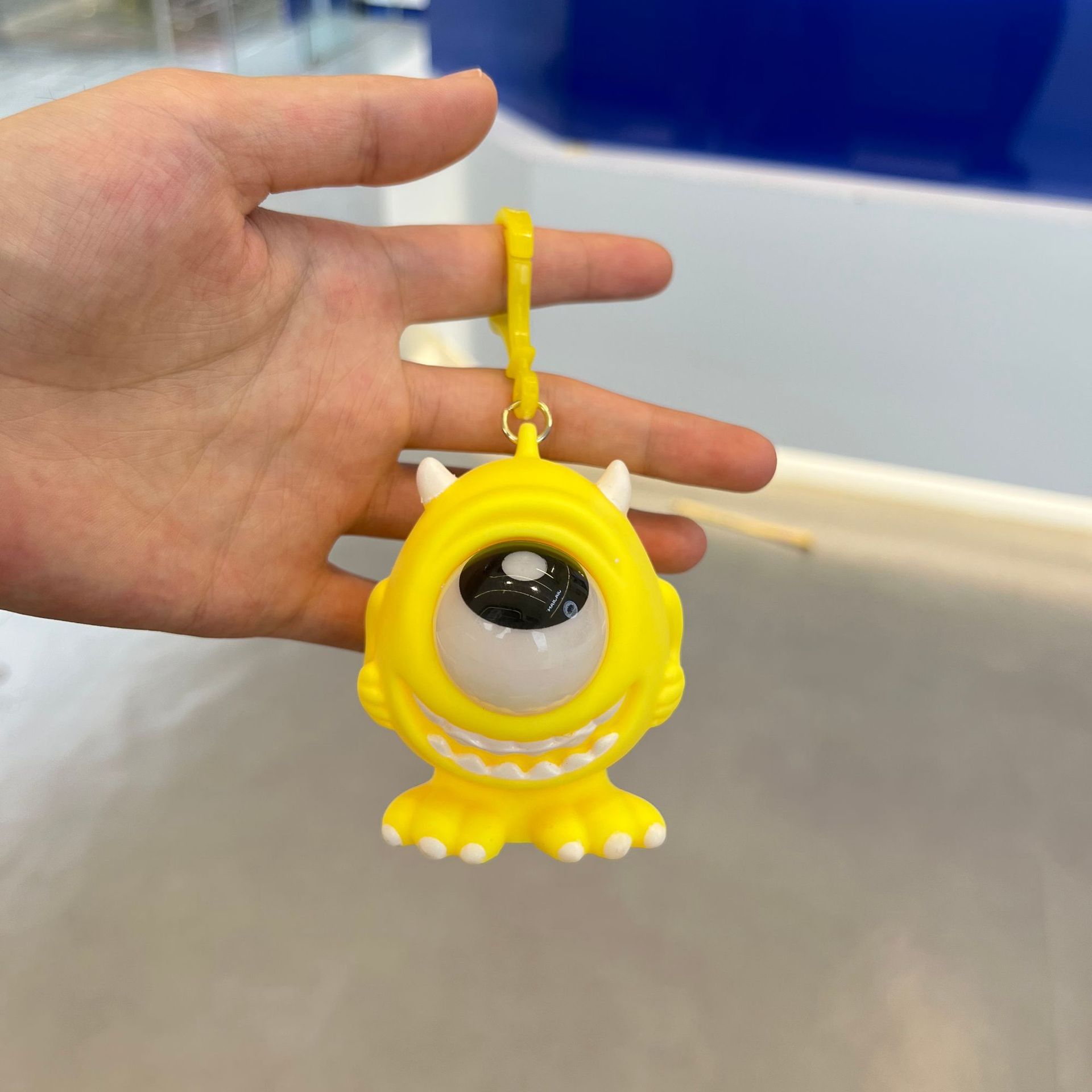 Online Influencer Cute Staring Big Eyes Decompression Squeezing Toy Children's Creative Eye Burst Toys Keychain Pendant Small Toys