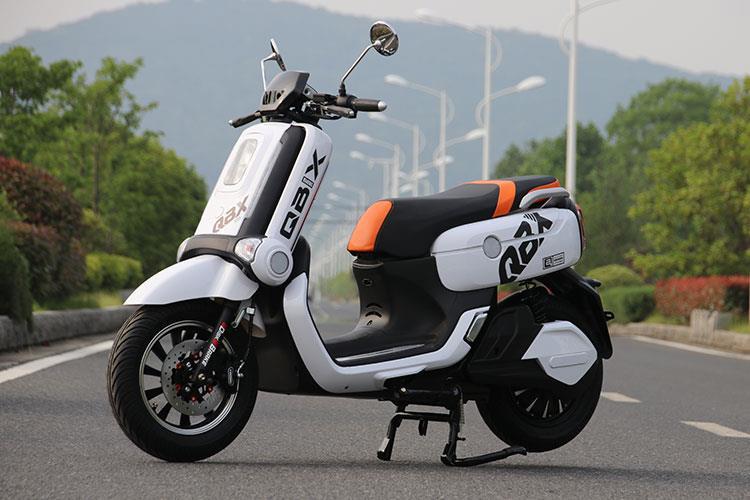 e酷电动电瓶摩托车新款72v成人男女双人踏板大型外卖长跑高速电摩