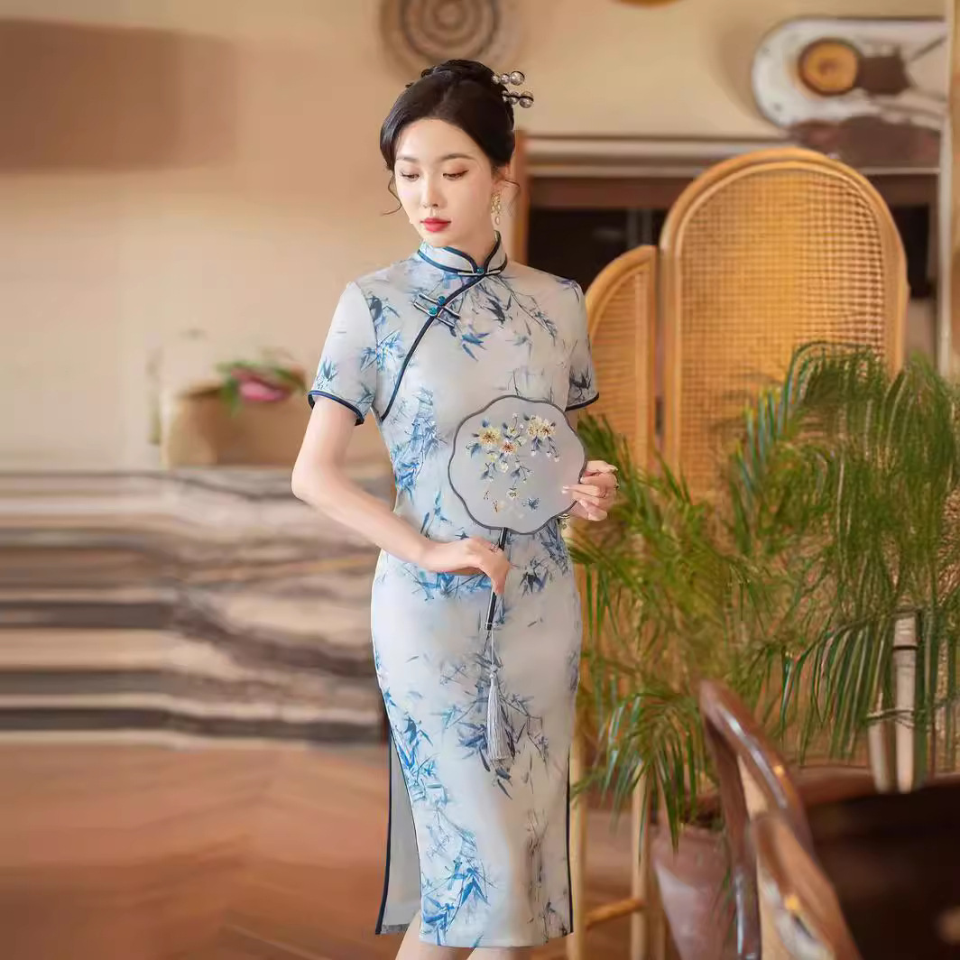 新品青花瓷旗袍中长款小个子气质年轻改良连衣裙春夏演出服中国风