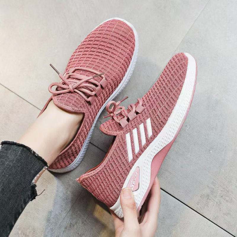 2023 New Sports Shoes Women's Breathable Mom Shoes Summer Soft Bottom Korean Style Low-Top Casual Flying Woven Old Beijing Cloth Shoes