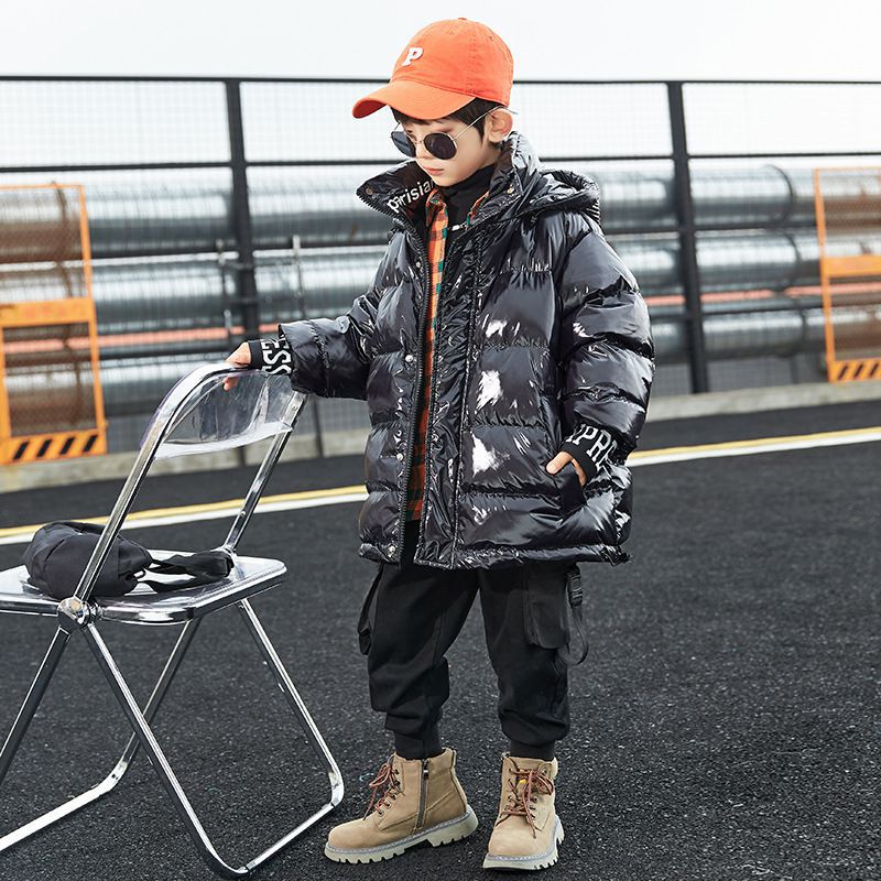 儿童羽绒服男童2023新款冬季洋气白鸭绒宝宝轻薄外套亮面男孩冬装