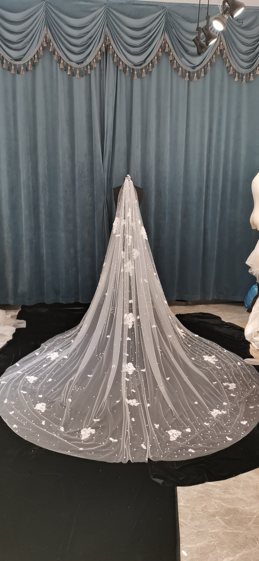 新娘头纱韩版大拖尾长头纱影楼旅拍珍珠花朵头纱