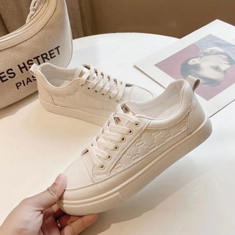 白鞋女百搭小白鞋女2023新款平底白色鞋子纤低帮韩版运动休闲板鞋
