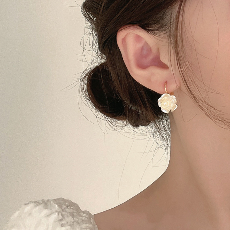 Camellia Flower Earrings Female Special Interest Light Luxury Elegant High Sense Earrings 2023 New Popular Unique Eardrop Earring