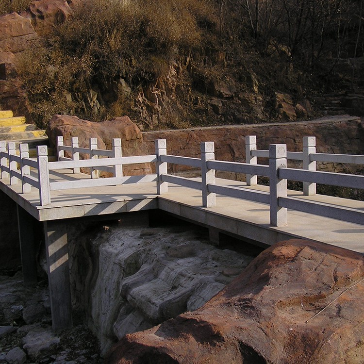 供应大量仿古石栏杆 国道石雕石栏杆 芝麻灰桥栏杆 山东直供