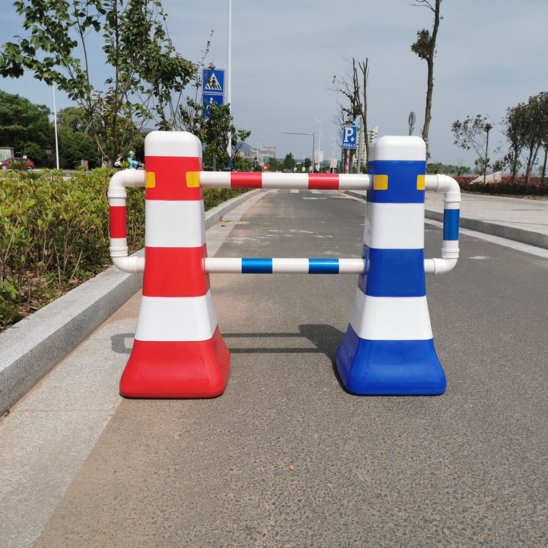 塑料隔离墩新料蓝白隔离墩小水马防撞围栏市政道路分流塑料隔离栏