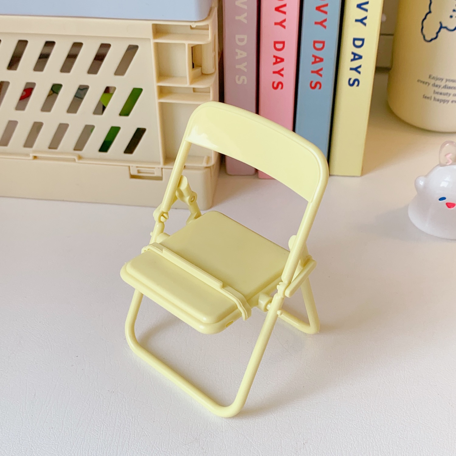 Cute Small Chair Mobile Phone Holder Creative Desktop Phone Holder Foldable Live Streaming Watching TV Lazy Binge-watching Props
