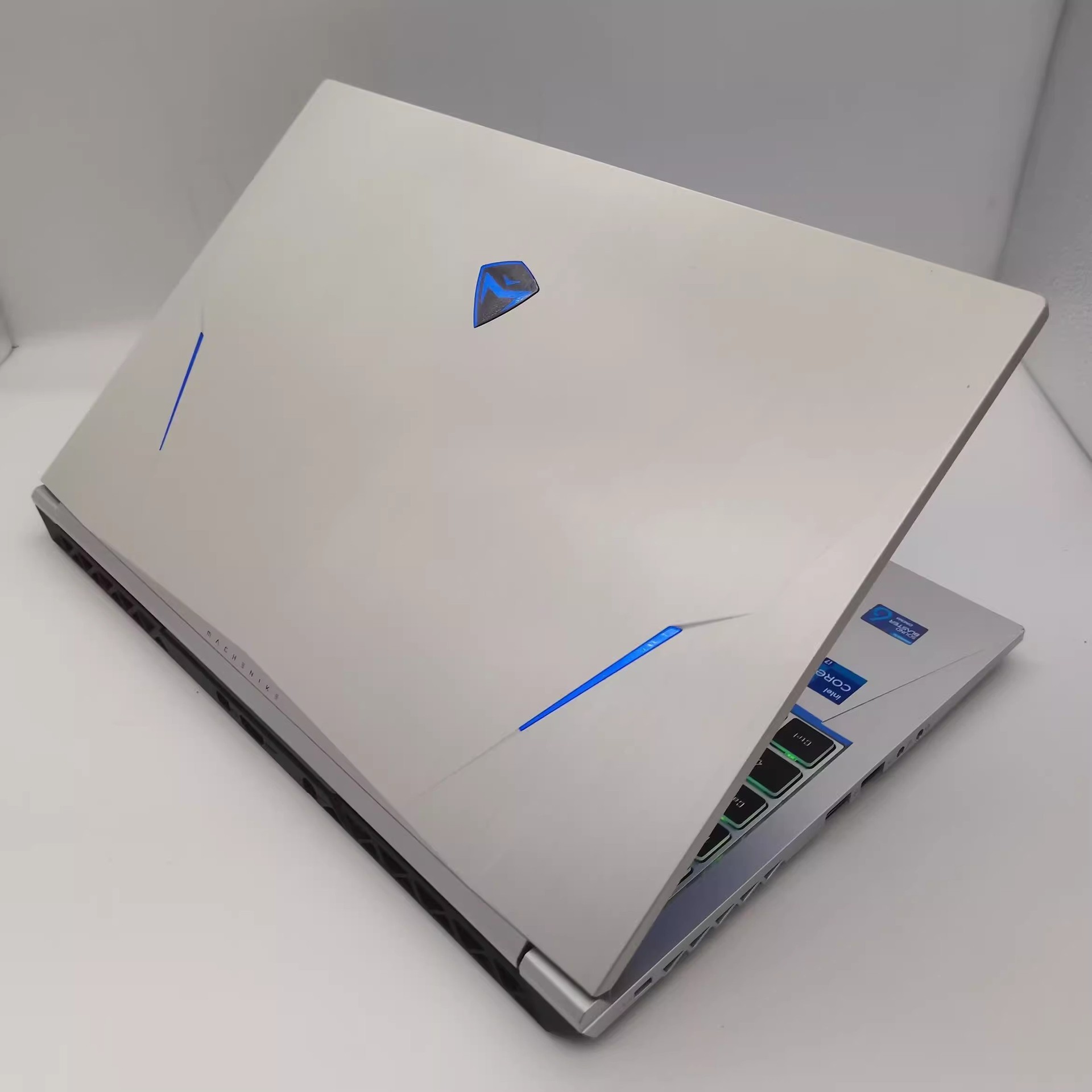 机械师笔记本电脑i7办公设计便携学生吃鸡游戏本-阿里巴巴