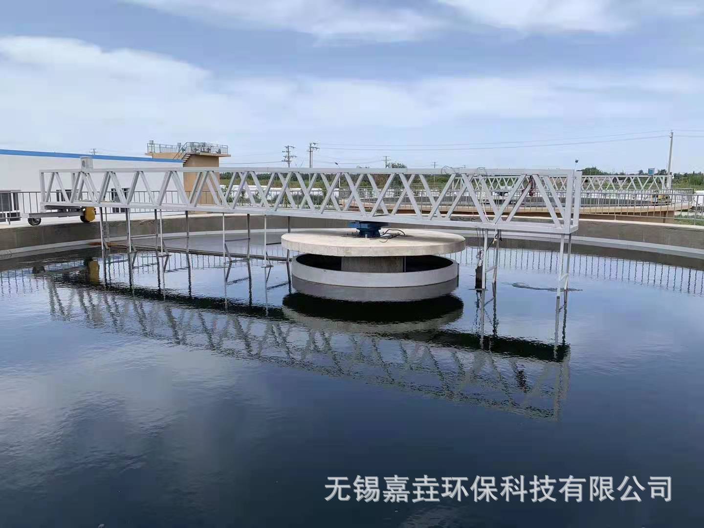 厂家供应周边传动刮吸泥机 污泥处理设备厂家 无锡嘉垚刮泥机-阿里巴