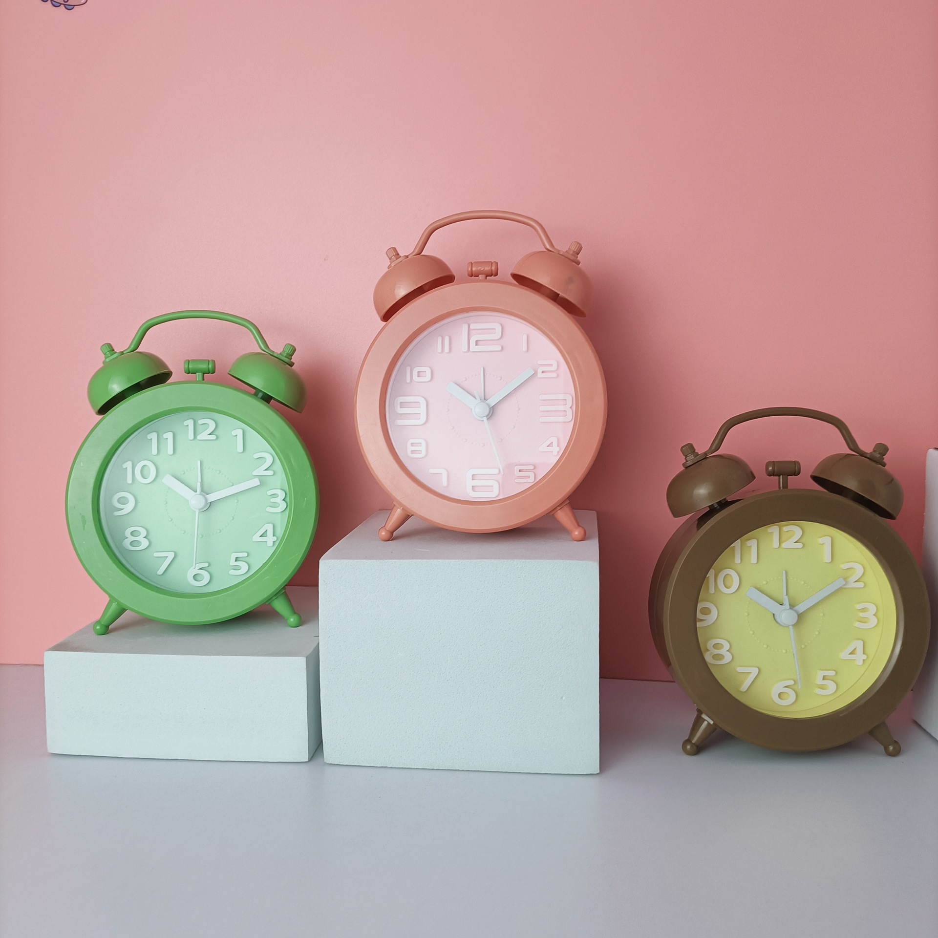 新款简约闹钟假打铃可爱儿童学生床头叫醒闹钟马卡龙纯色立体数字