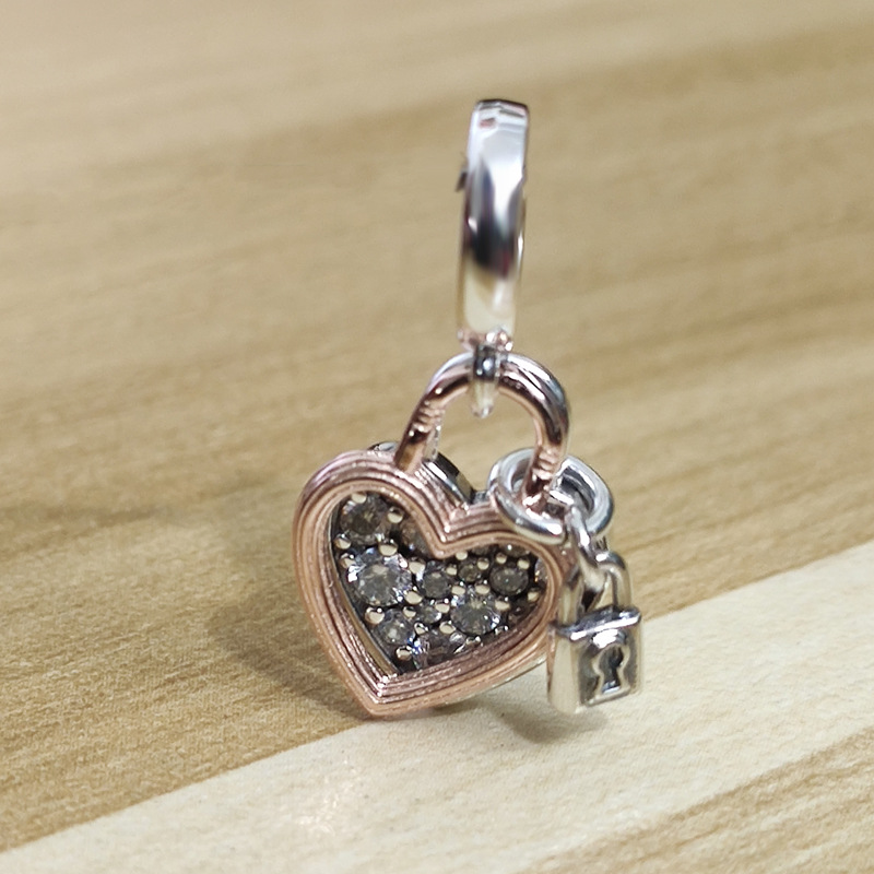 潘家新品镀玫瑰金心形挂锁二合一吊饰女轻奢浪漫心锁吊坠惊喜礼物