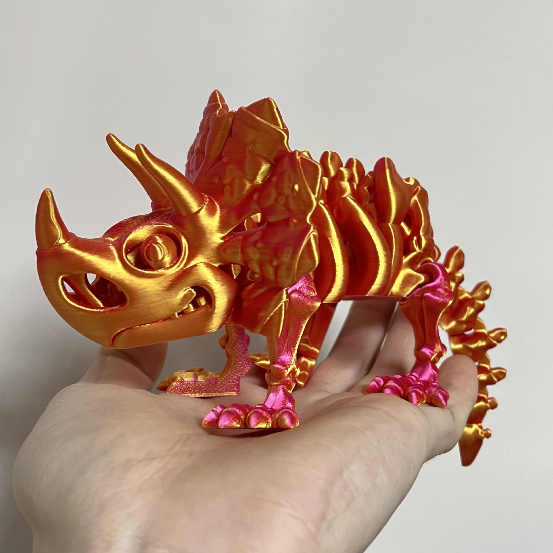 跨境外贸热销3d打印三角龙恐龙骨架变形摆件手办礼物工艺品潮玩