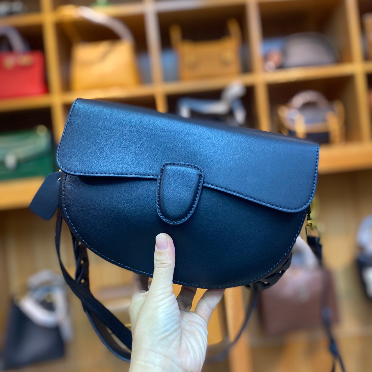 马鞍包黑色麻花肩带1013