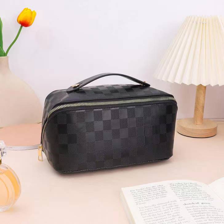 2023 Net Red High-Looking Portable Chessboard Plaid Leather Organ Pillow Cosmetic Bag Portable Retro Style Cosmetic Bag