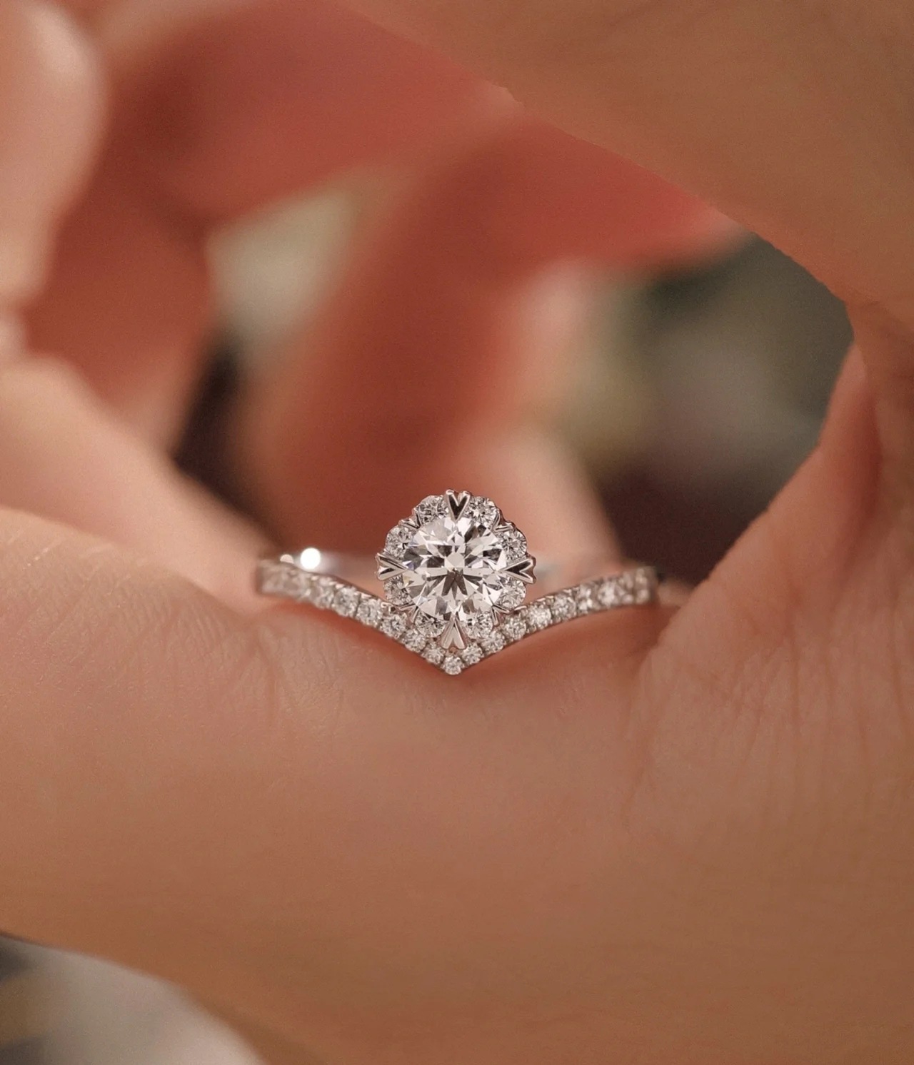 跨境直播wish新皇冠戒指女一克拉的爱求婚钻戒心形爪